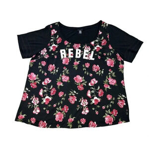 Torrid Rebel Floral Tee Womens Plus Size 2 Black and Red roses